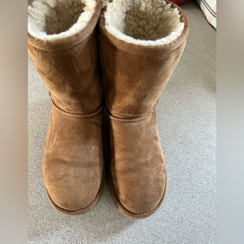 UGG women’s boots Size 8